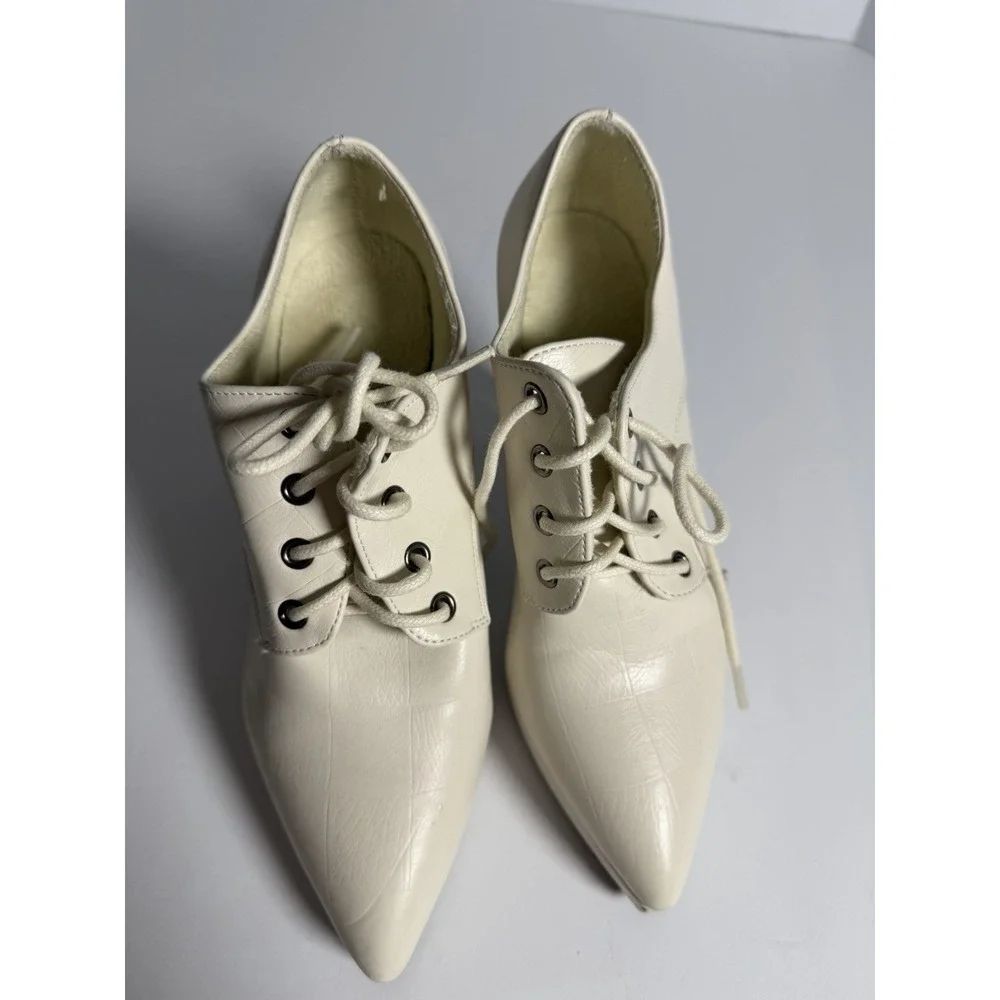 Cream Faux Leather Lace-Up Pointed Toe High Heels Size 6 W-36- Used- Good Cond - Picture 4 of 6